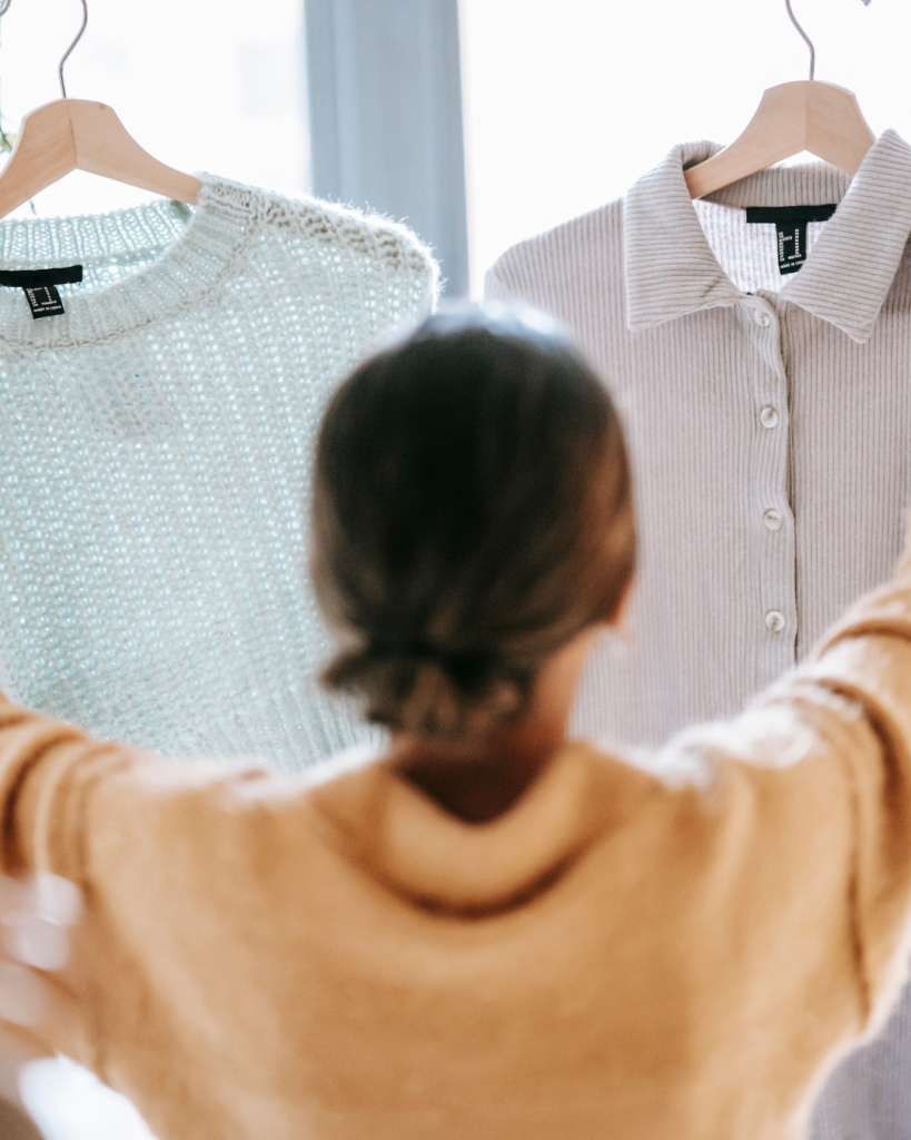 sampul baju terlihat bersih tapi bau