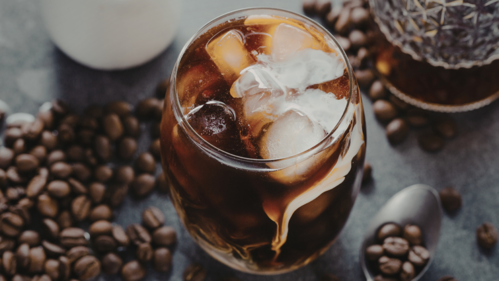 aroma kopi sensasi dingin es kopi