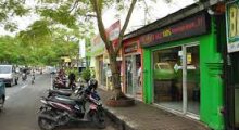 ramai motor parkir di depan mulegh cabang dr angka purwokerto